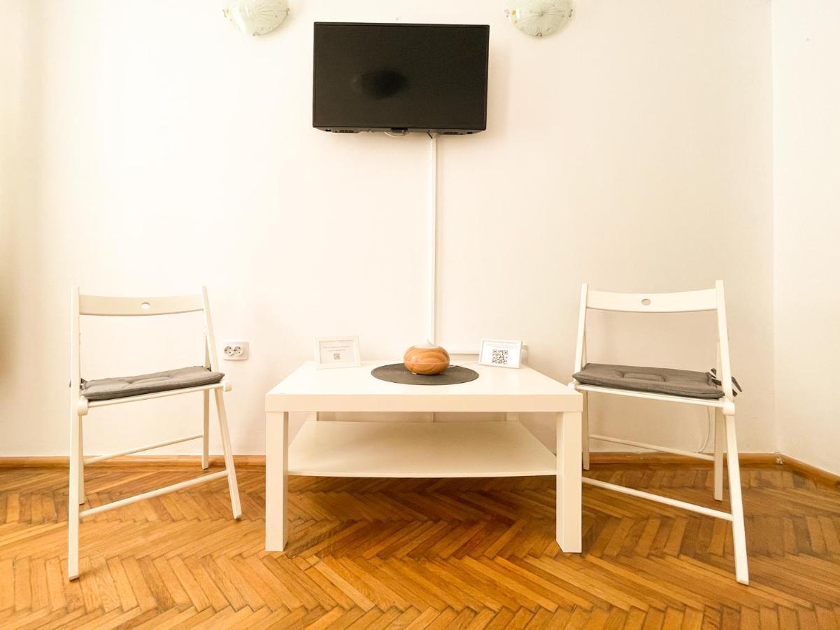 White Moon Apartment ブラショフ エクステリア 写真