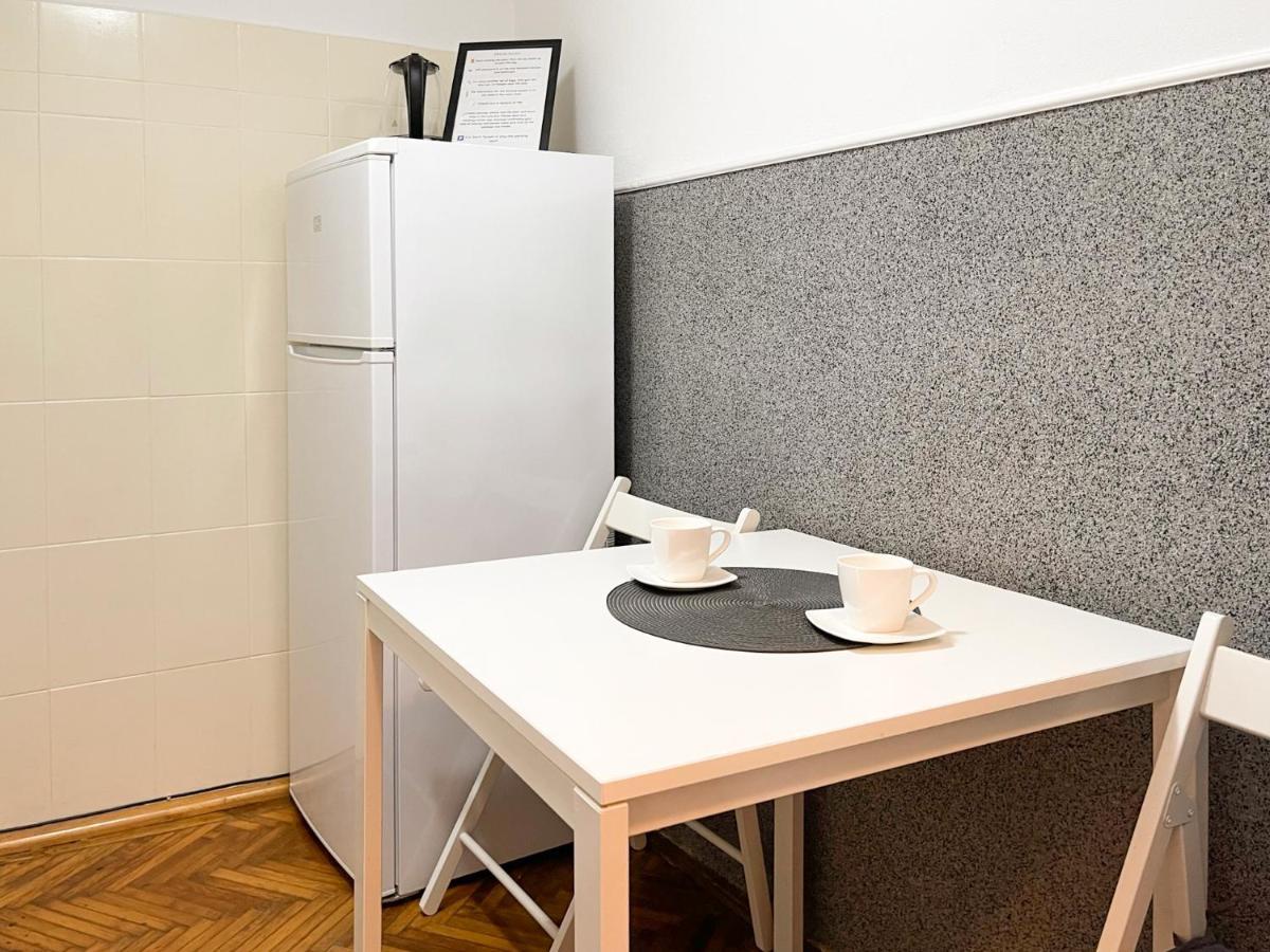 White Moon Apartment ブラショフ エクステリア 写真