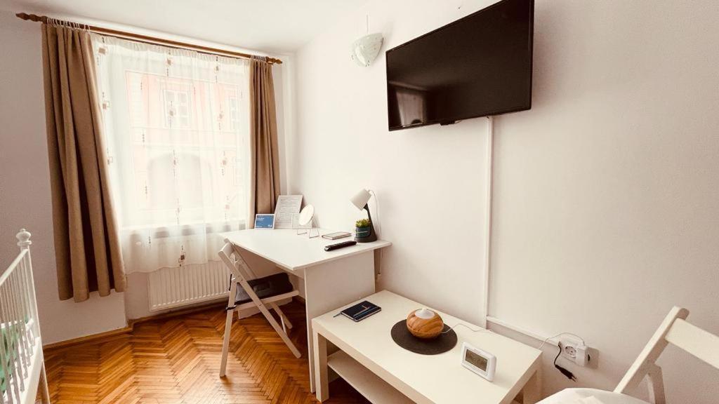 White Moon Apartment ブラショフ エクステリア 写真